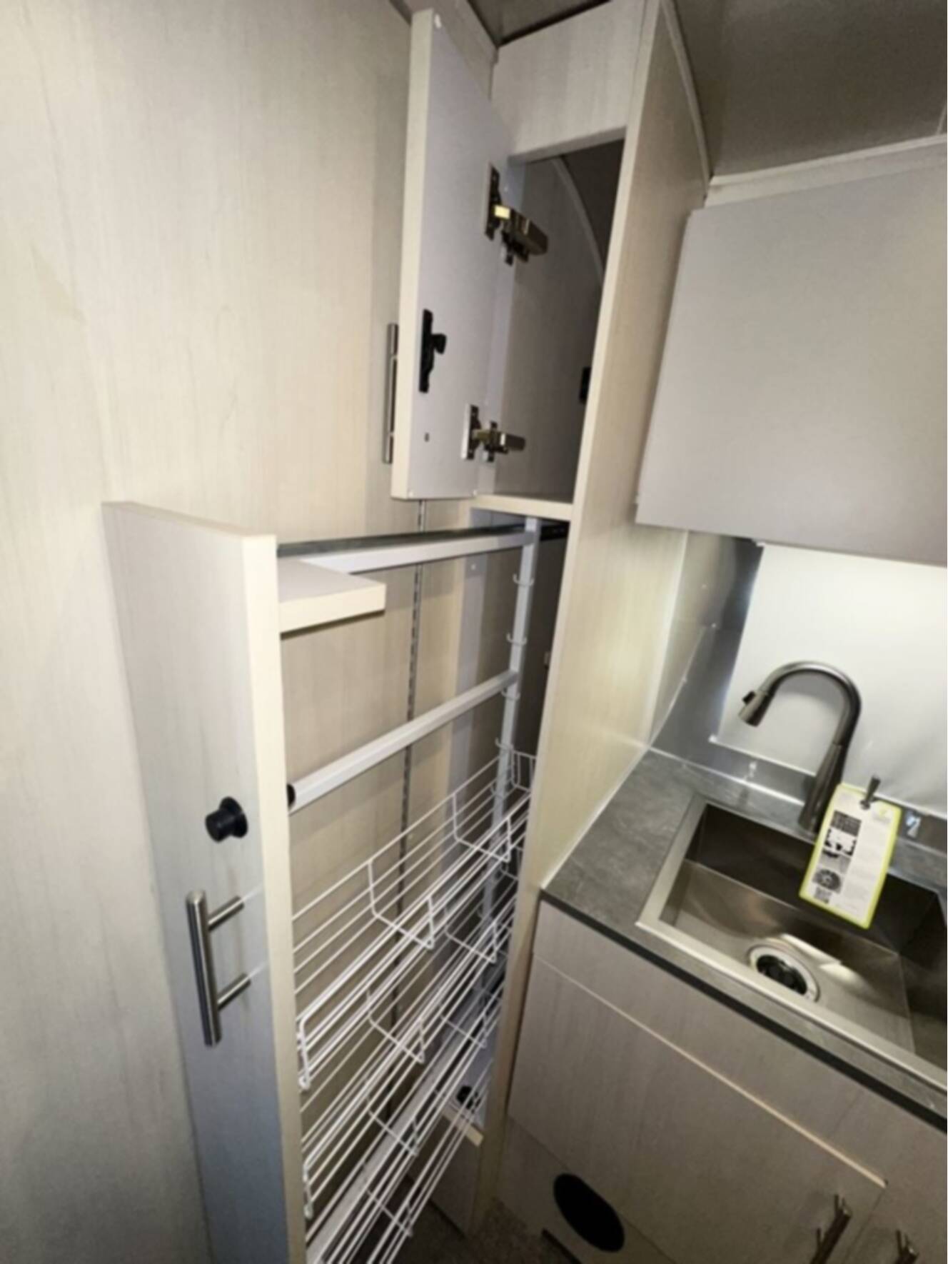 A photo of this 2025 Airstream Flying Cloud 23FBT 23FB