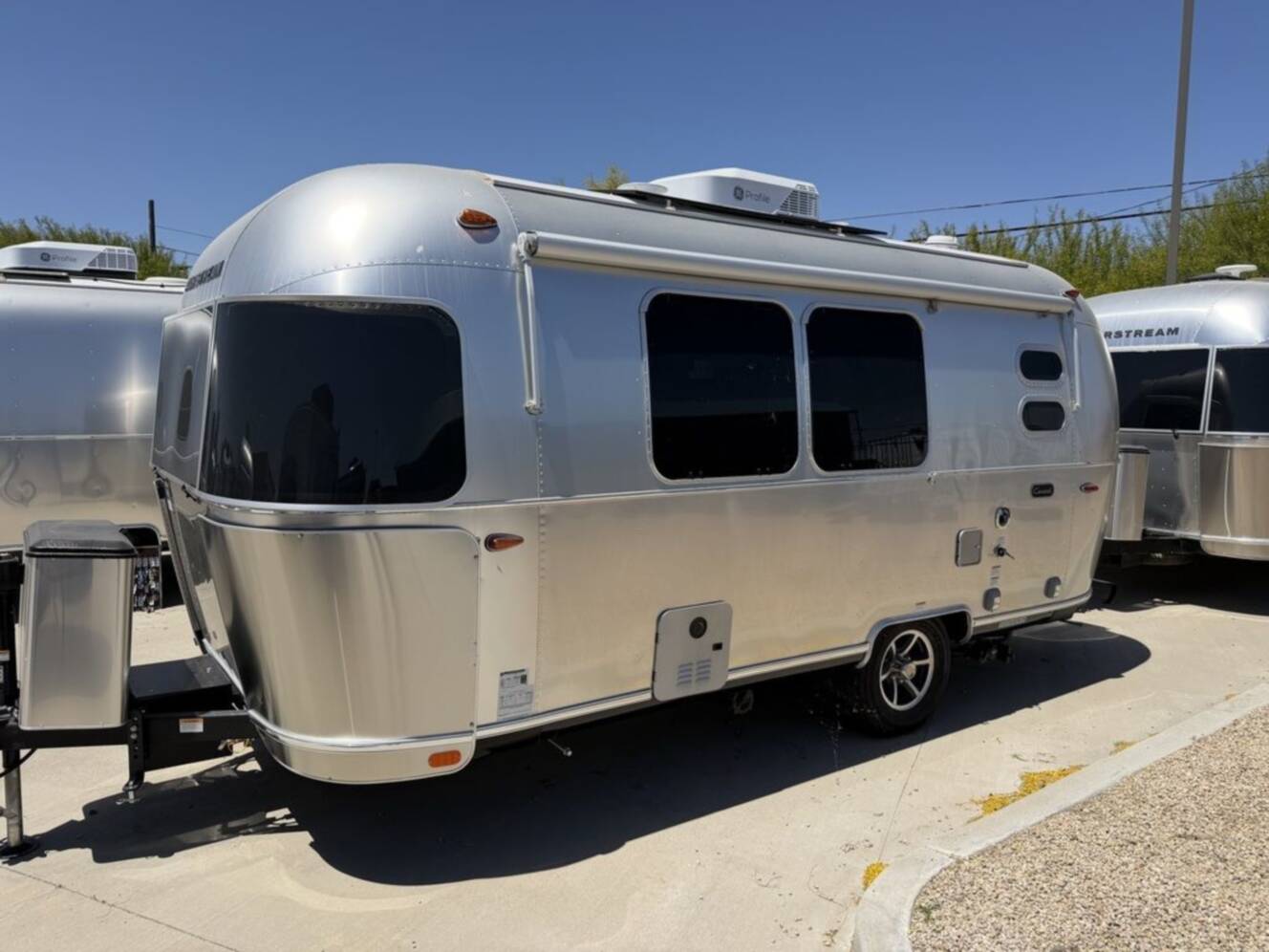 A photo of this 2025 Airstream 20FB Caravel 20FB