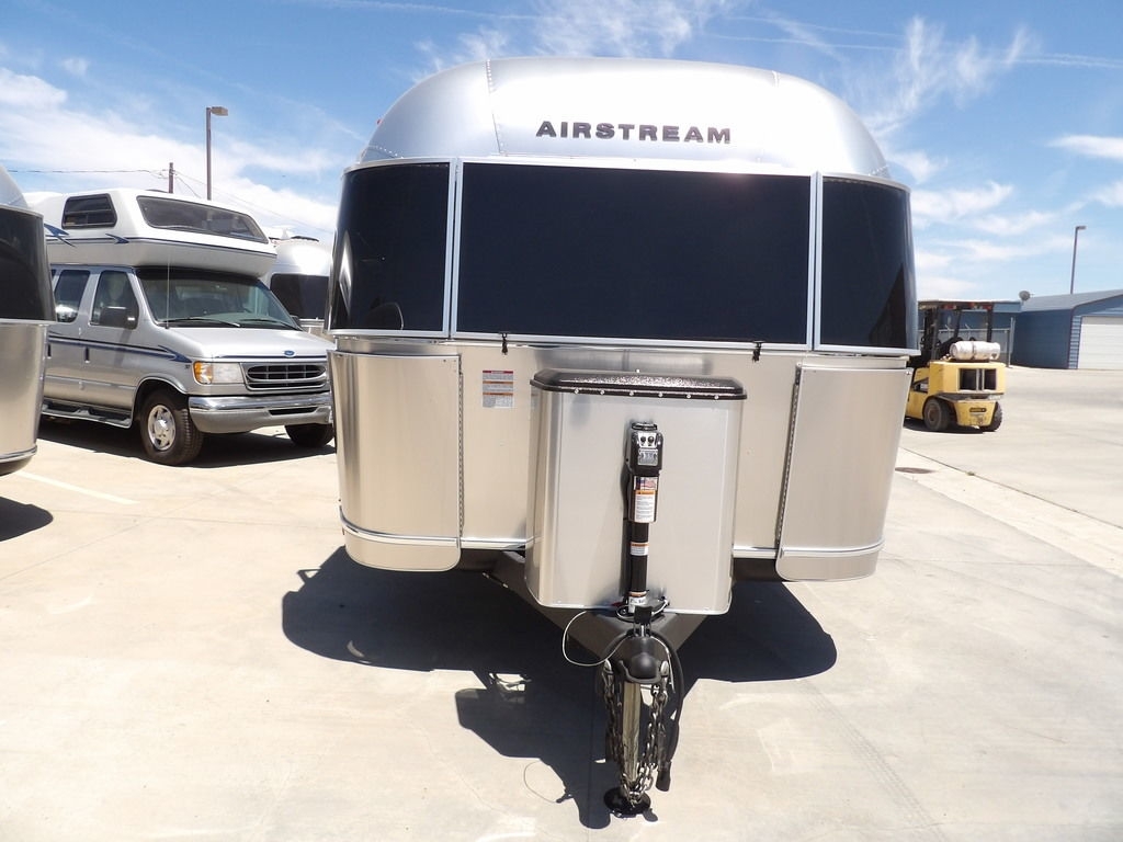 2025 Airstream Flying Cloud 25FB in los banos