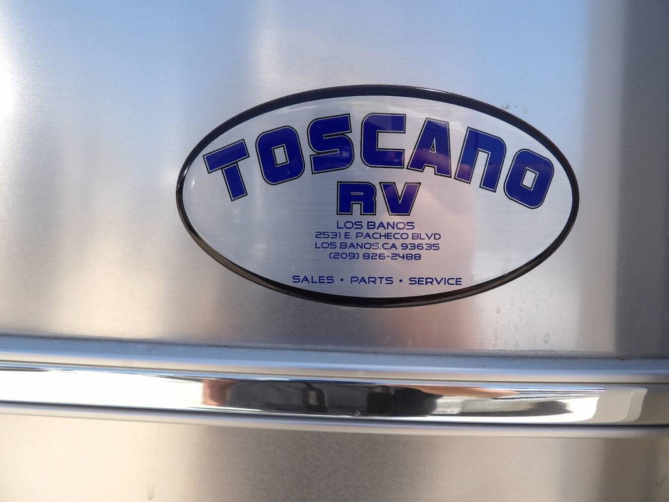 A photo of this 2025 Airstream Flying Cloud 25FB