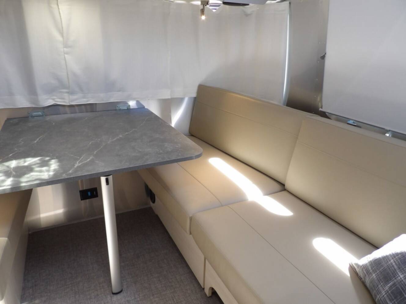 A photo of this 2025 Airstream Flying Cloud 25FB