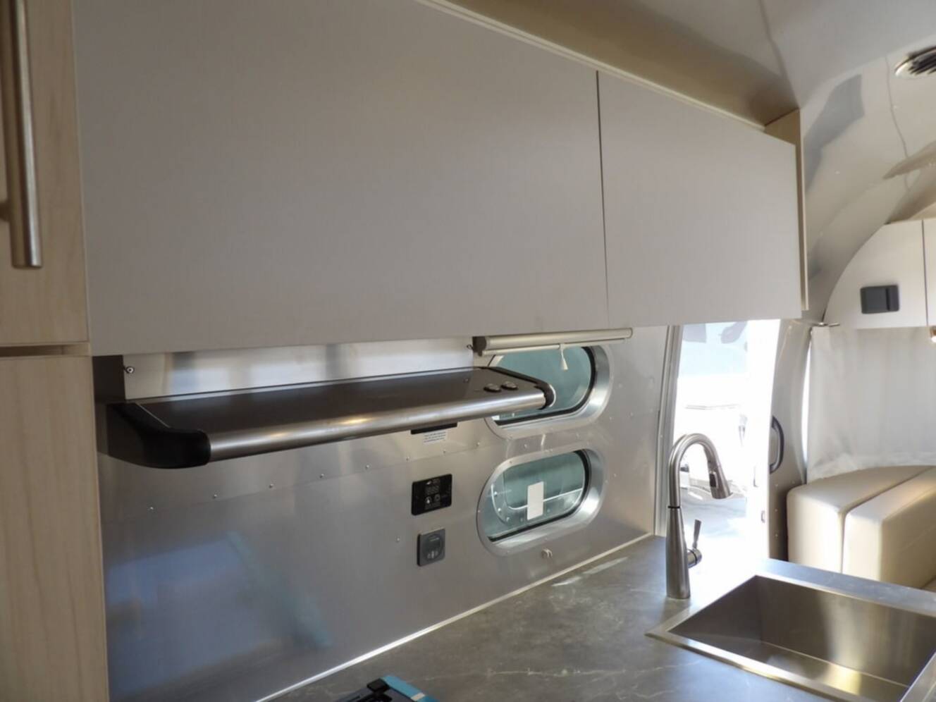 A photo of this 2025 Airstream Flying Cloud 25FB