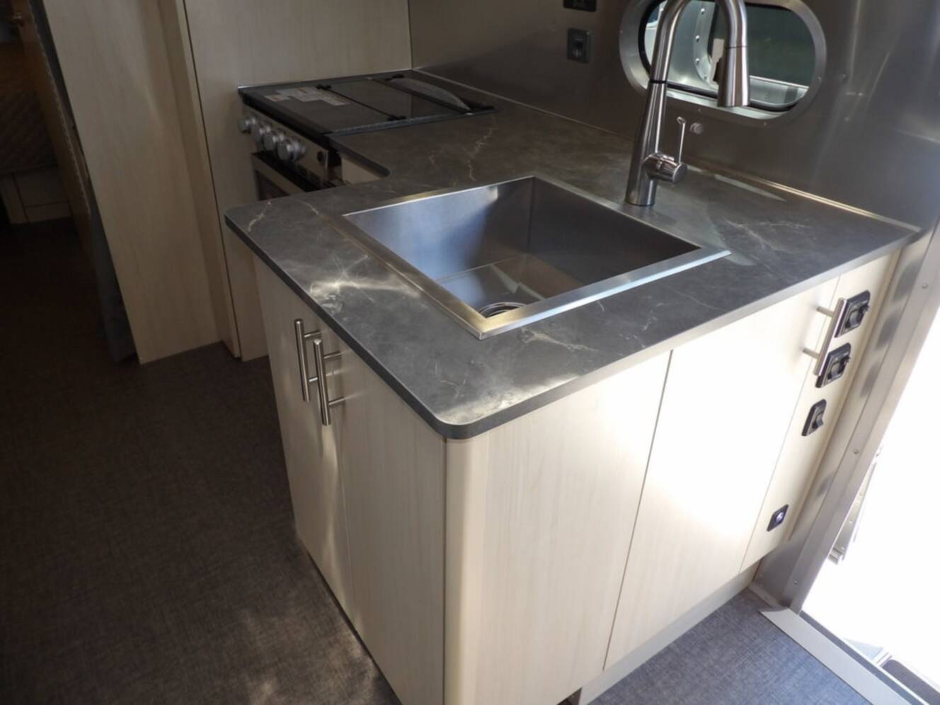 A photo of this 2025 Airstream Flying Cloud 25FB