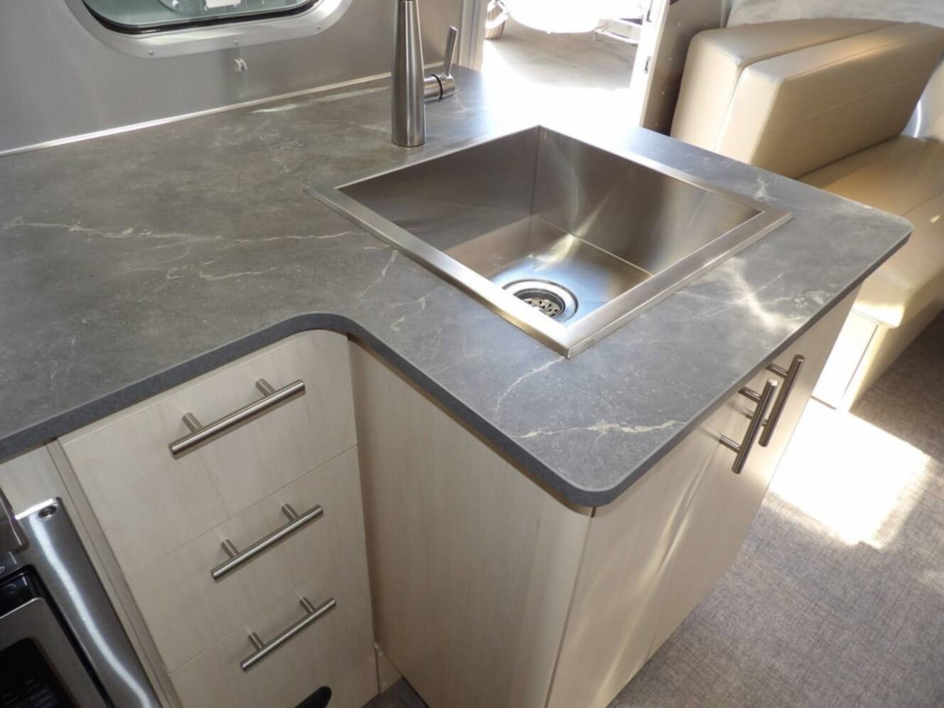 A photo of this 2025 Airstream Flying Cloud 25FB