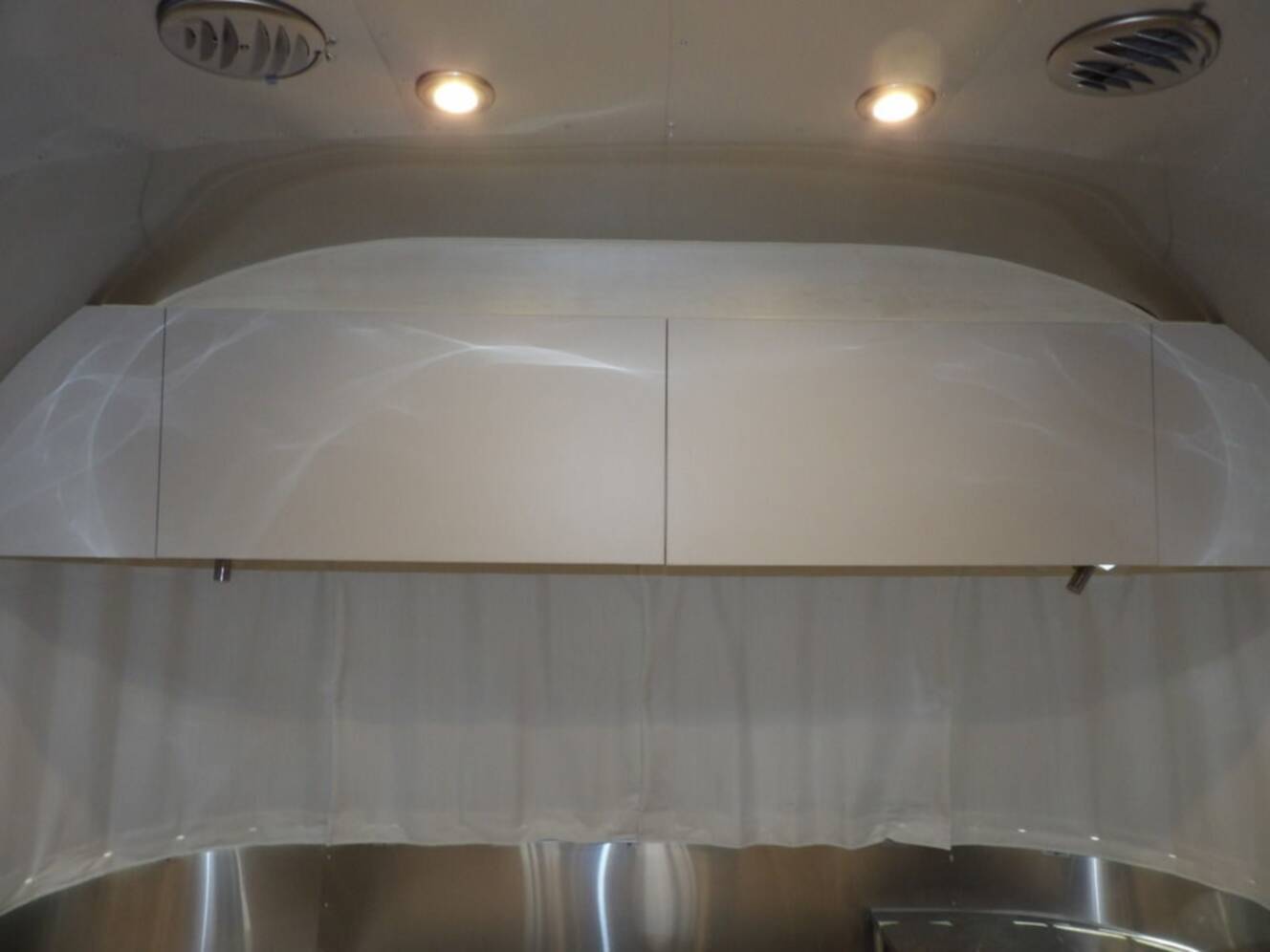 A photo of this 2025 Airstream Flying Cloud 25FB