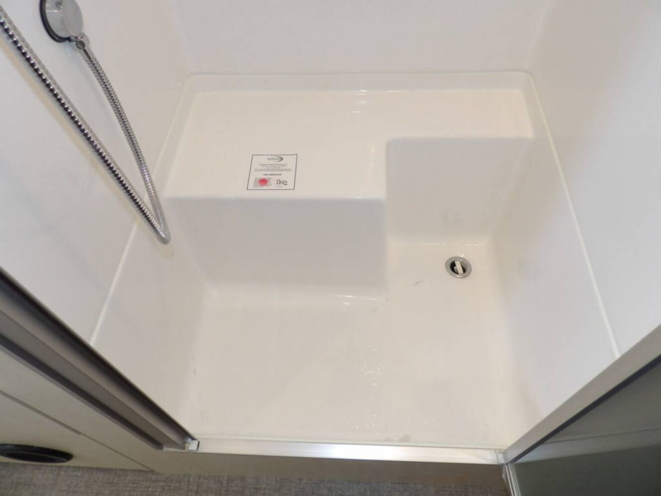 A photo of this 2025 Airstream Flying Cloud 25FB