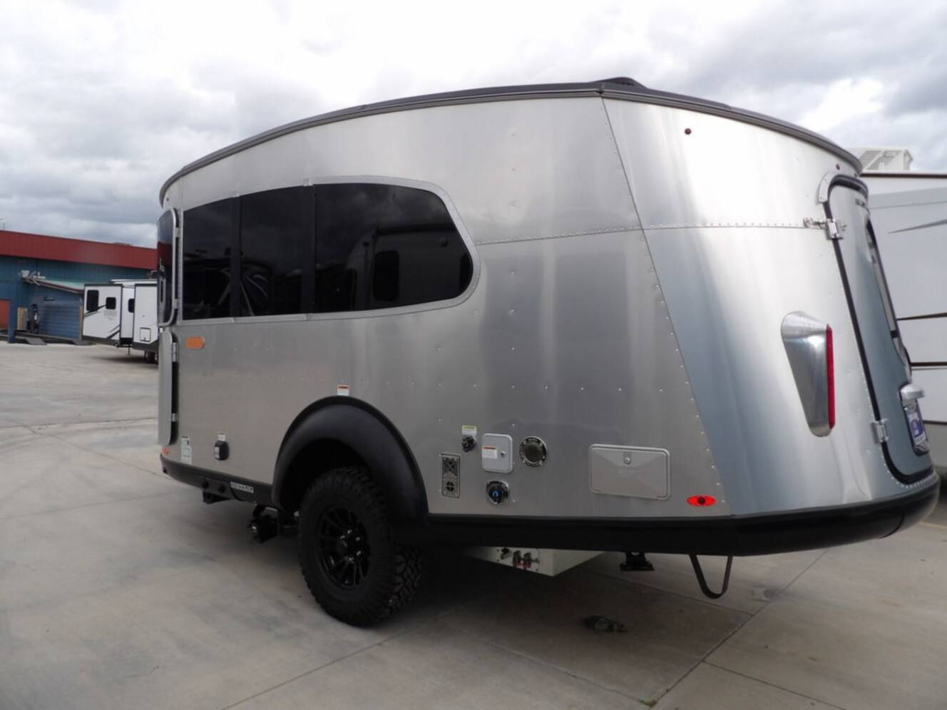 A photo of this 2025 Airstream Basecamp 20X