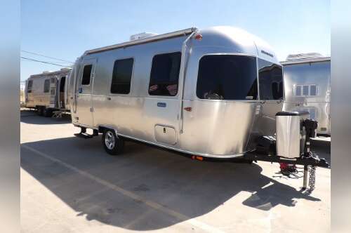2025 Airstream Bambi 22FB in los banos