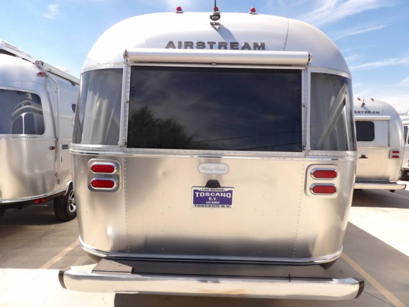 A photo of this 2025 Airstream Flying Cloud 27FB