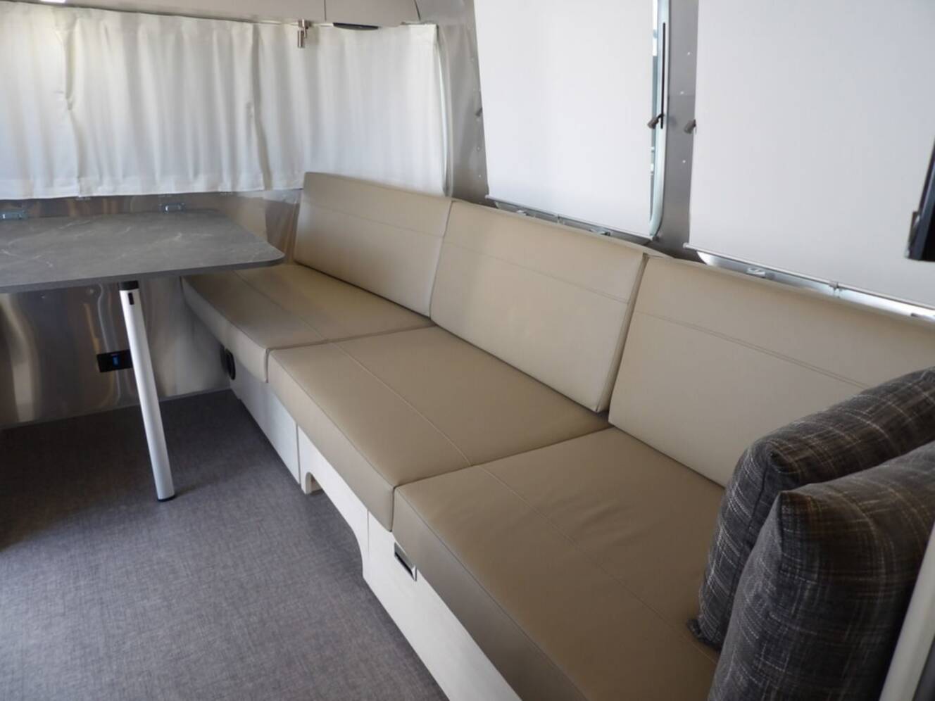 A photo of this 2025 Airstream Flying Cloud 27FB
