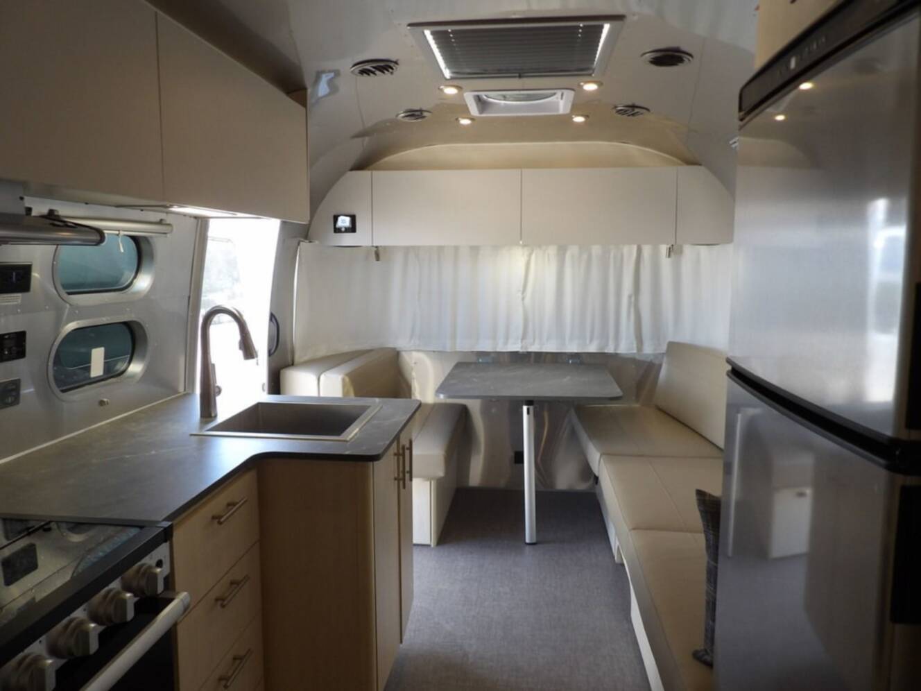 A photo of this 2025 Airstream Flying Cloud 27FB