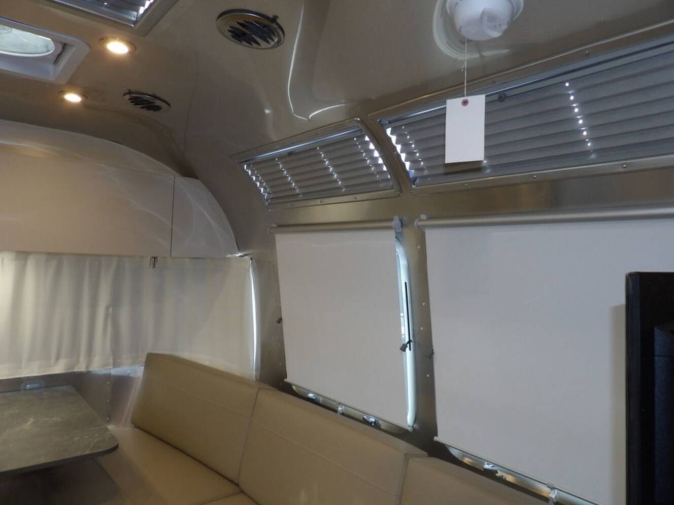 A photo of this 2025 Airstream Flying Cloud 27FB
