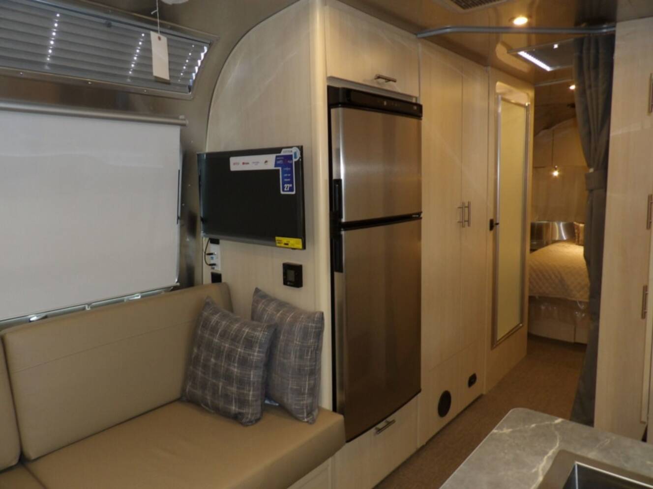 A photo of this 2025 Airstream Flying Cloud 27FB