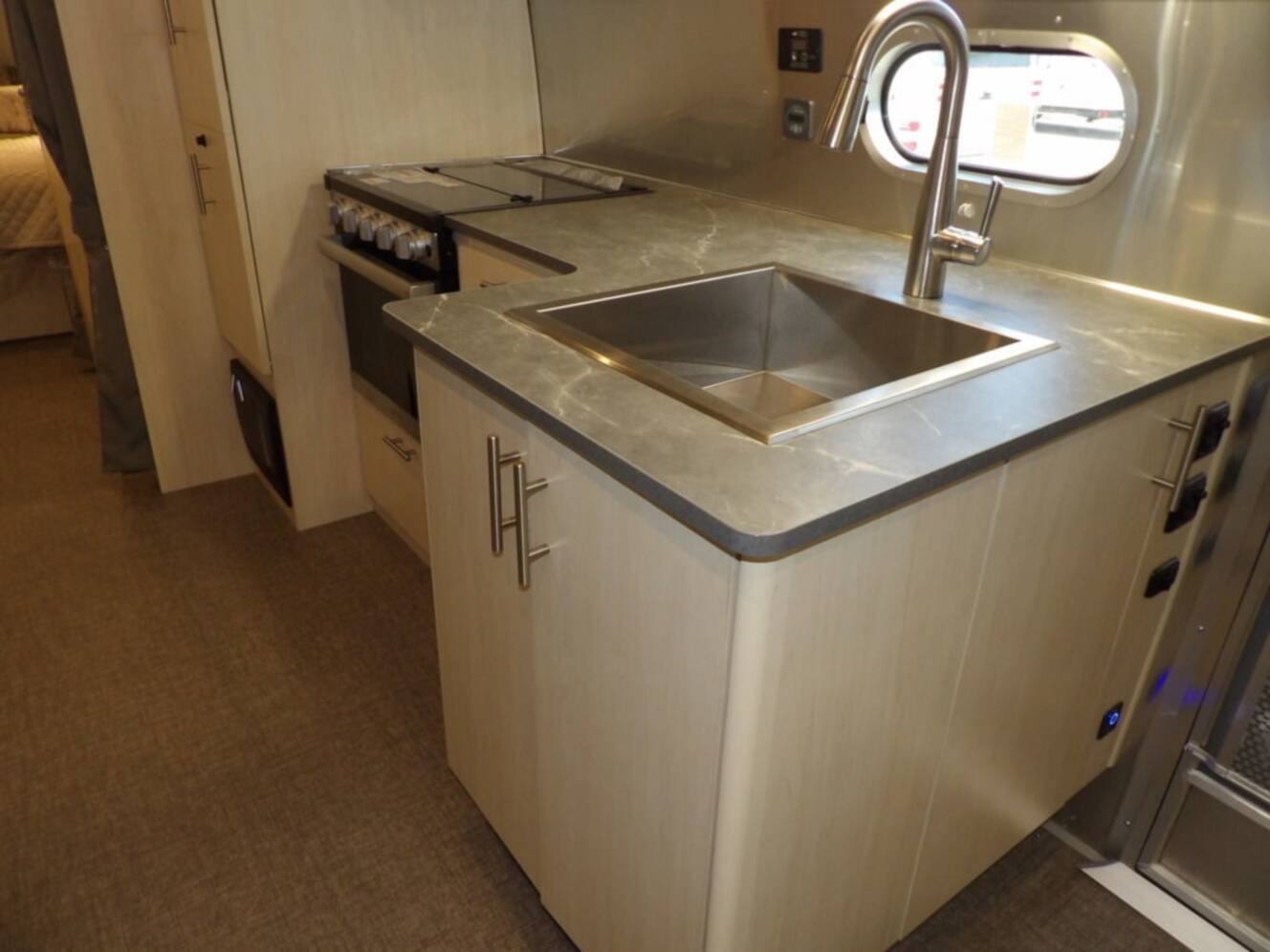 A photo of this 2025 Airstream Flying Cloud 27FB