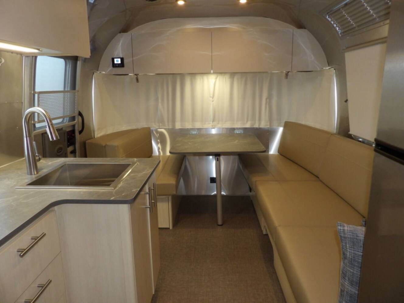 A photo of this 2025 Airstream Flying Cloud 27FB