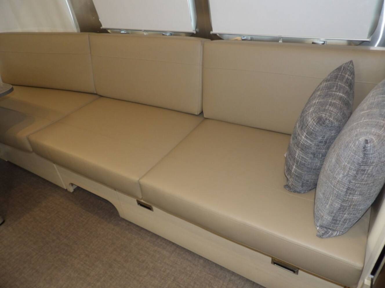A photo of this 2025 Airstream Flying Cloud 27FB