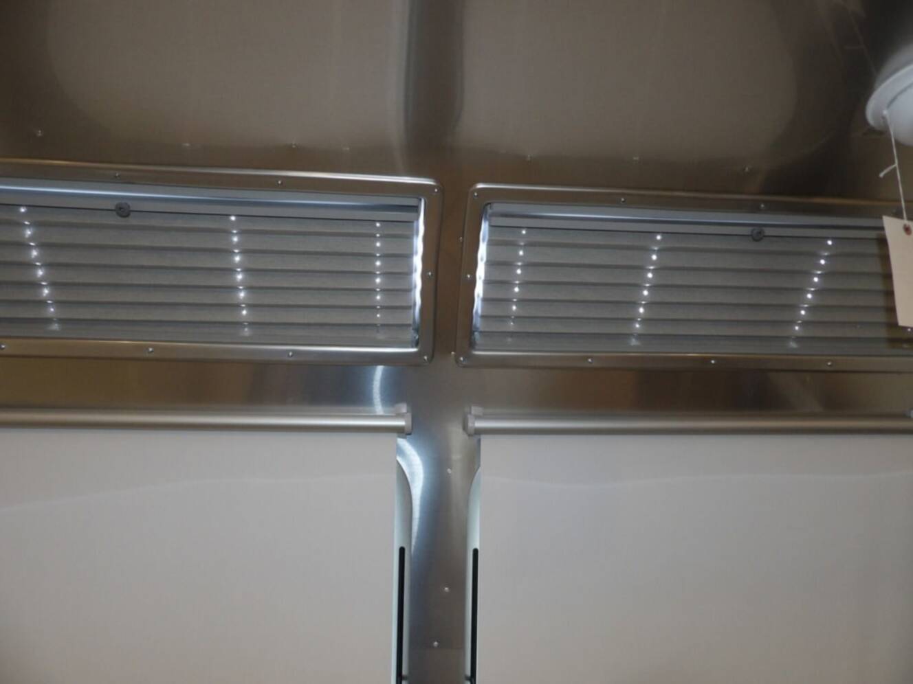 A photo of this 2025 Airstream Flying Cloud 27FB