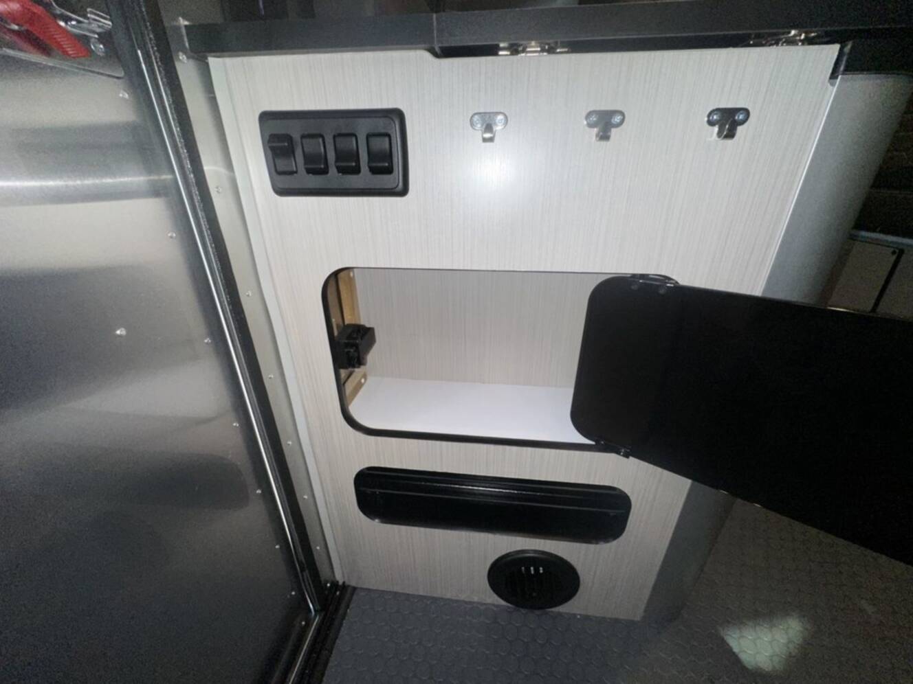 A photo of this 2025 Airstream Basecamp 16X