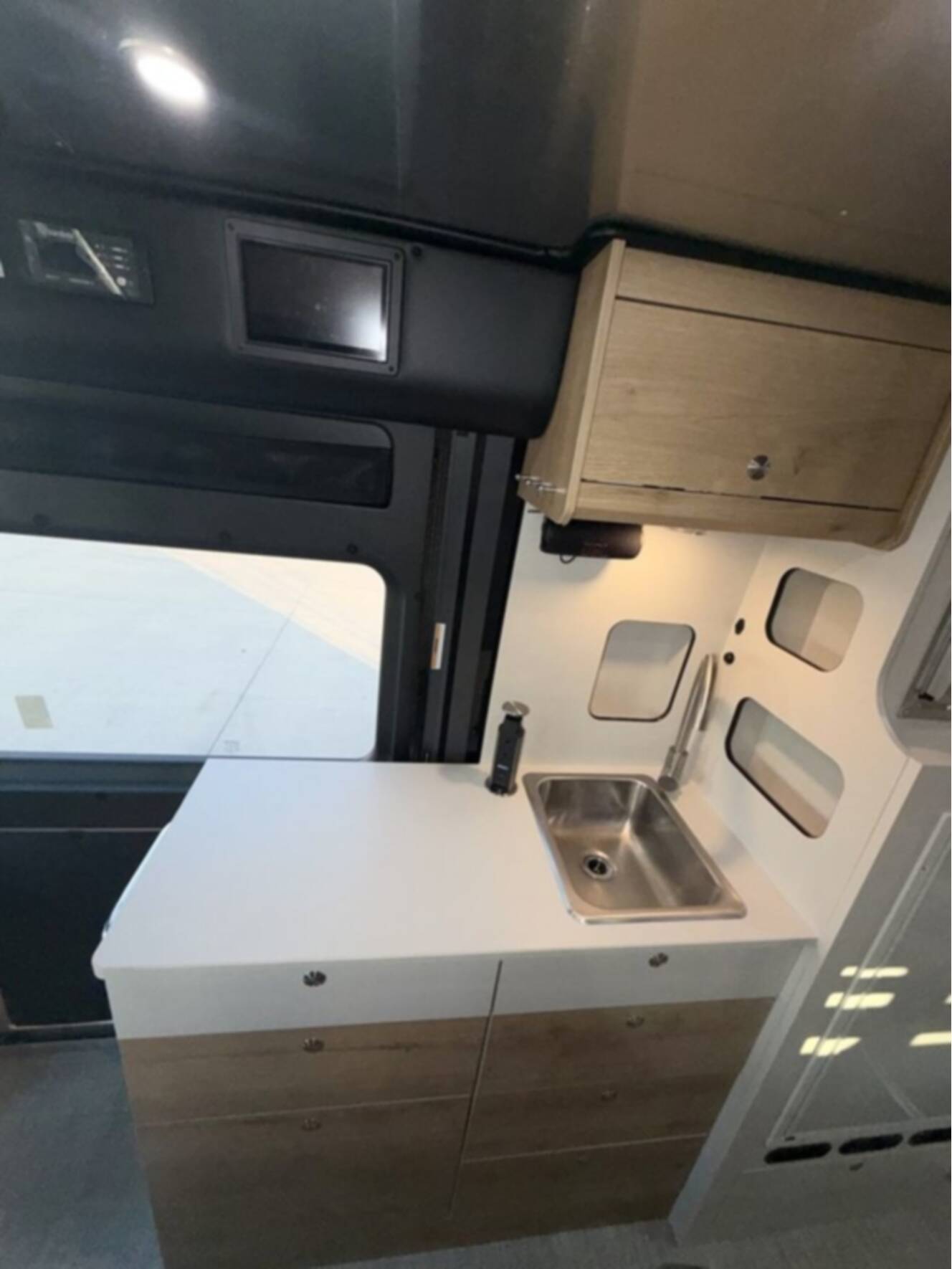 A photo of this 2026 Airstream Rangeline 21