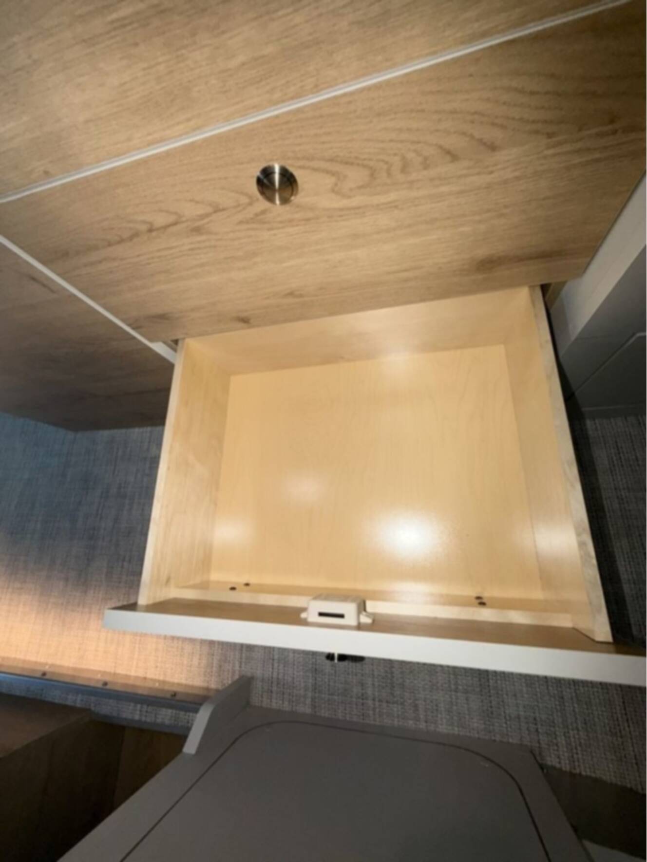 A photo of this 2026 Airstream Rangeline 21