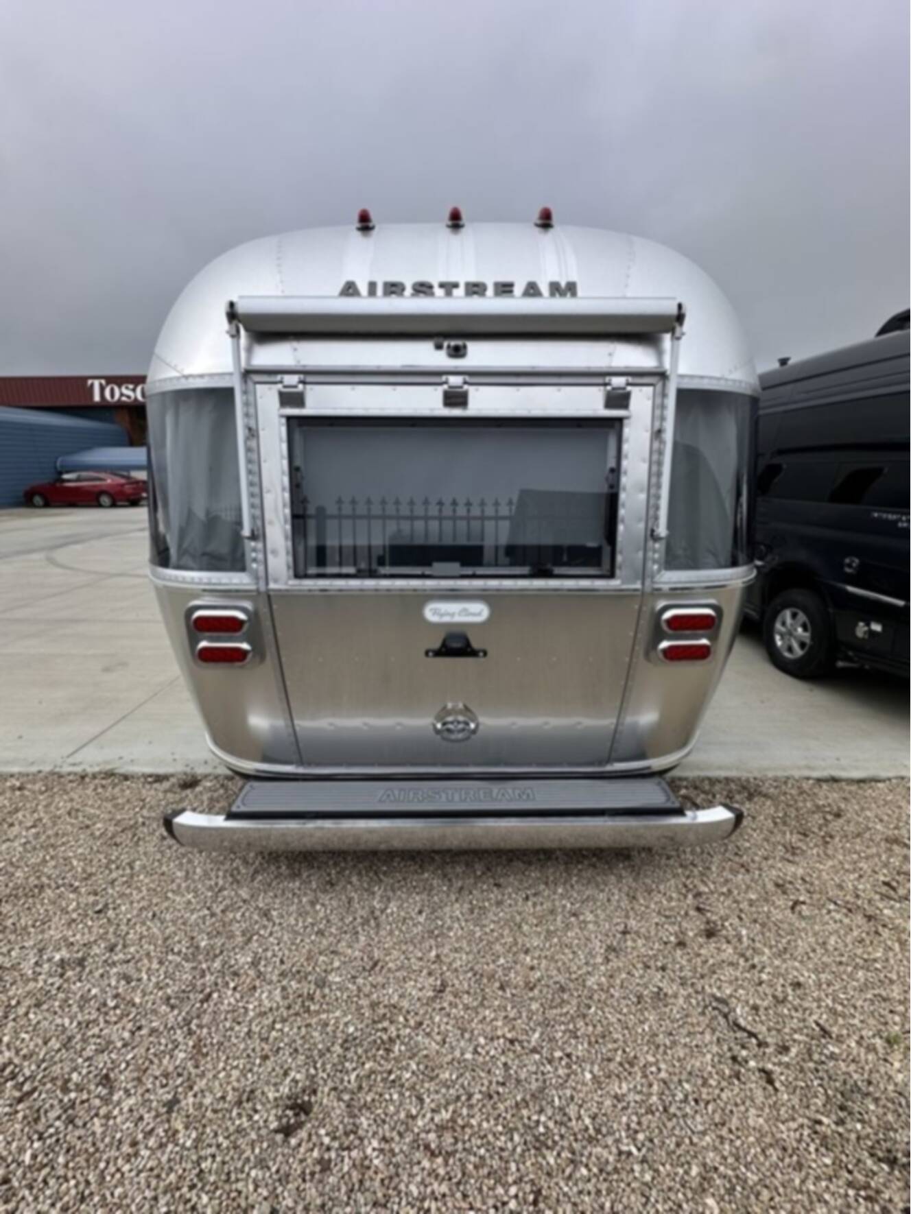 A photo of this 2026 Airstream 25FBT Flying Cloud