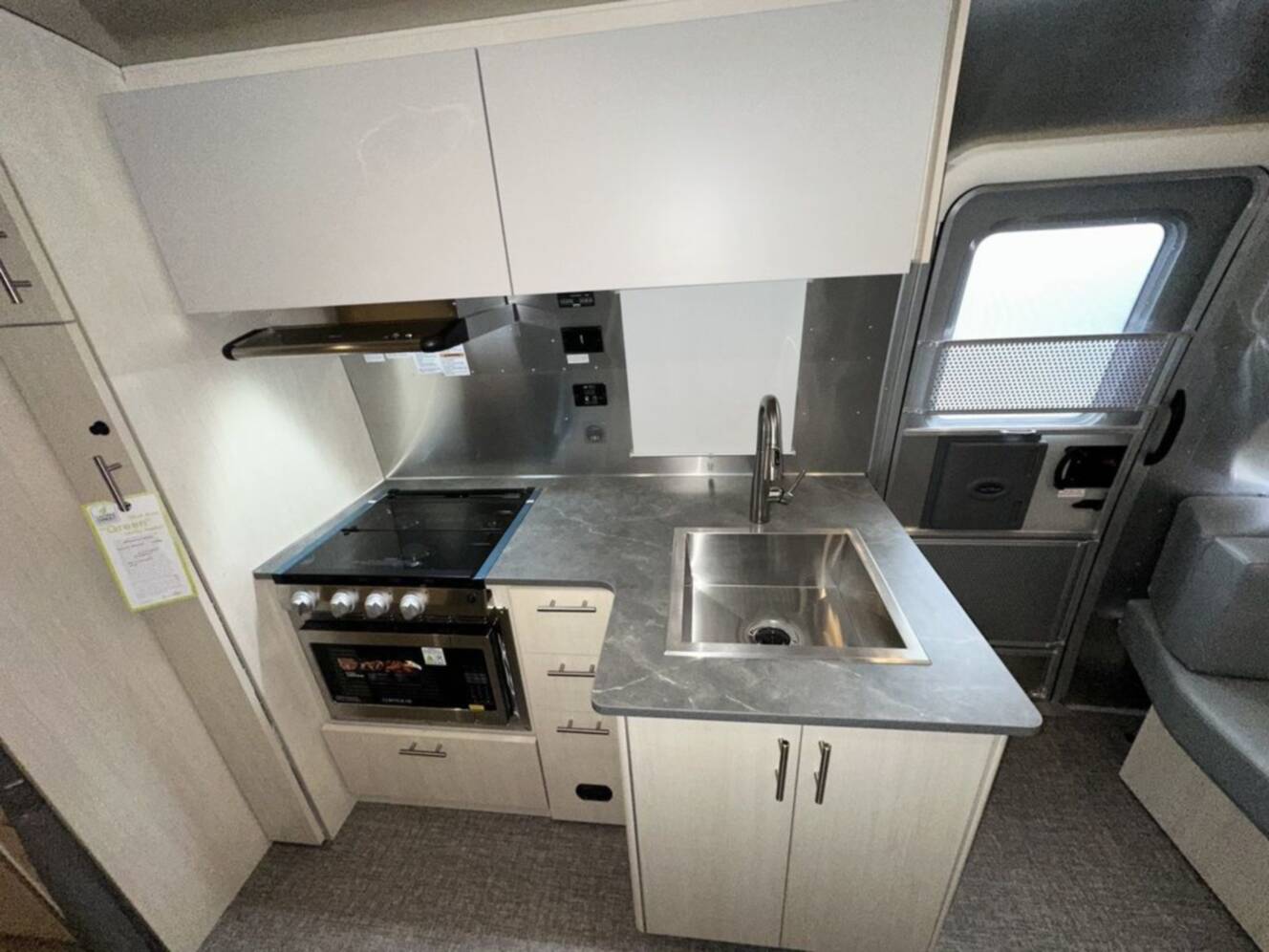 A photo of this 2026 Airstream 25FBT Flying Cloud