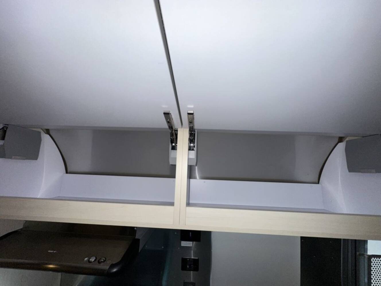A photo of this 2026 Airstream 25FBT Flying Cloud