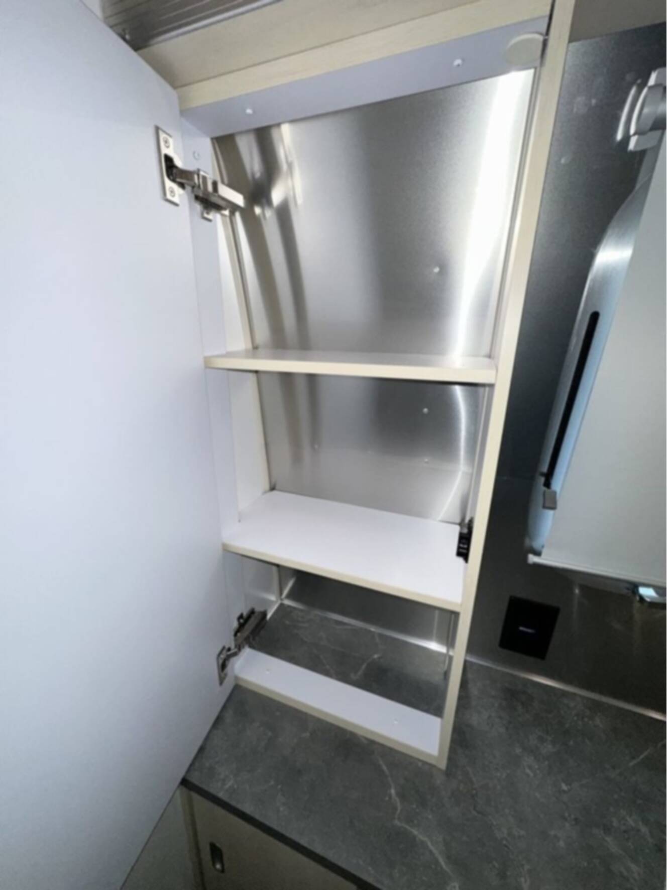 A photo of this 2026 Airstream 25FBT Flying Cloud