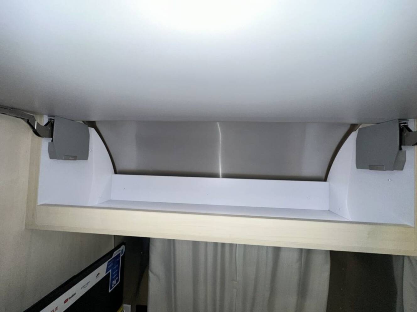 A photo of this 2026 Airstream 25FBT Flying Cloud
