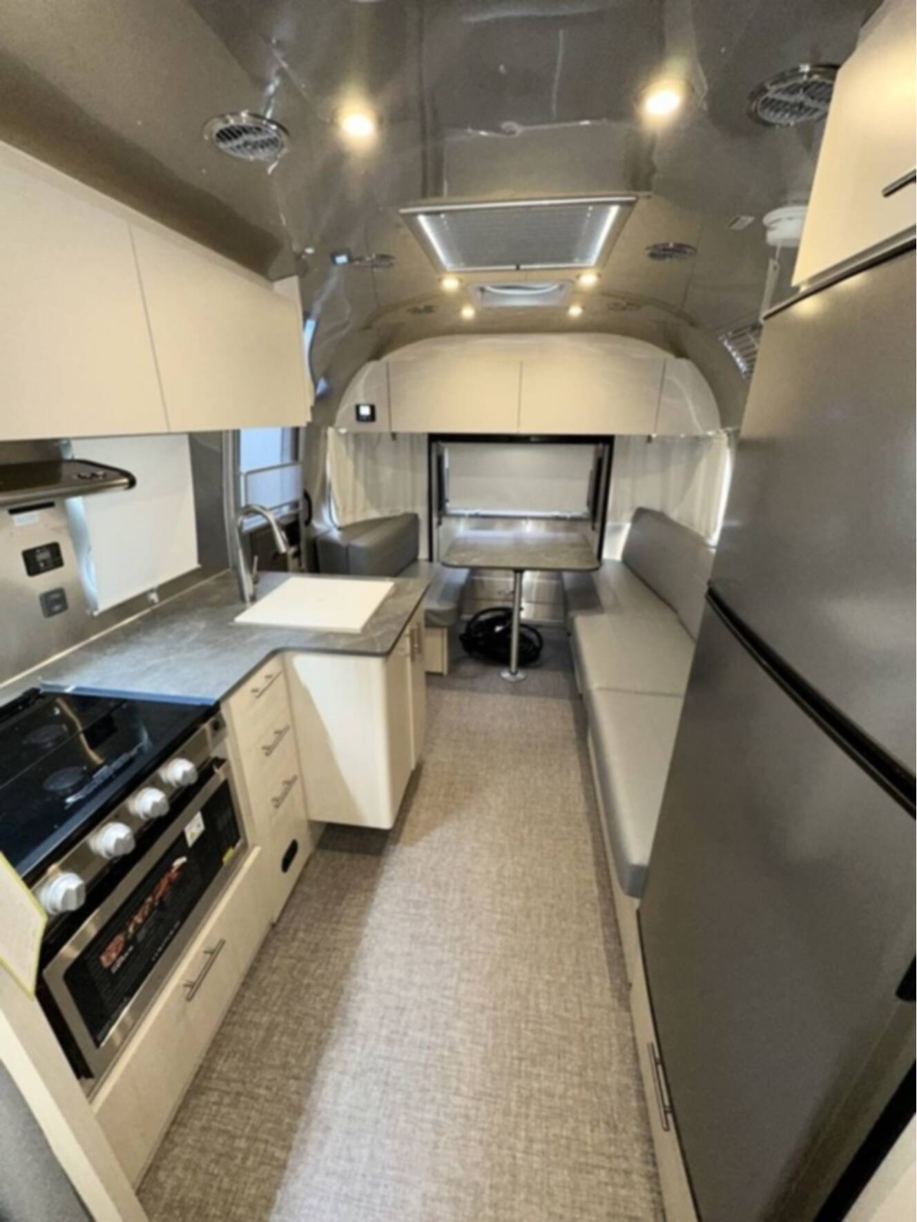 A photo of this 2026 Airstream 25FBT Flying Cloud