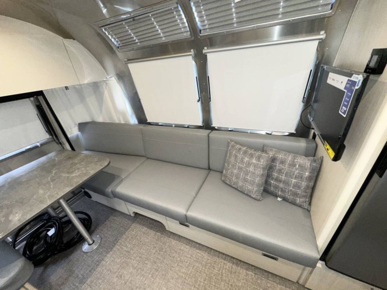 A photo of this 2026 Airstream 25FBT Flying Cloud