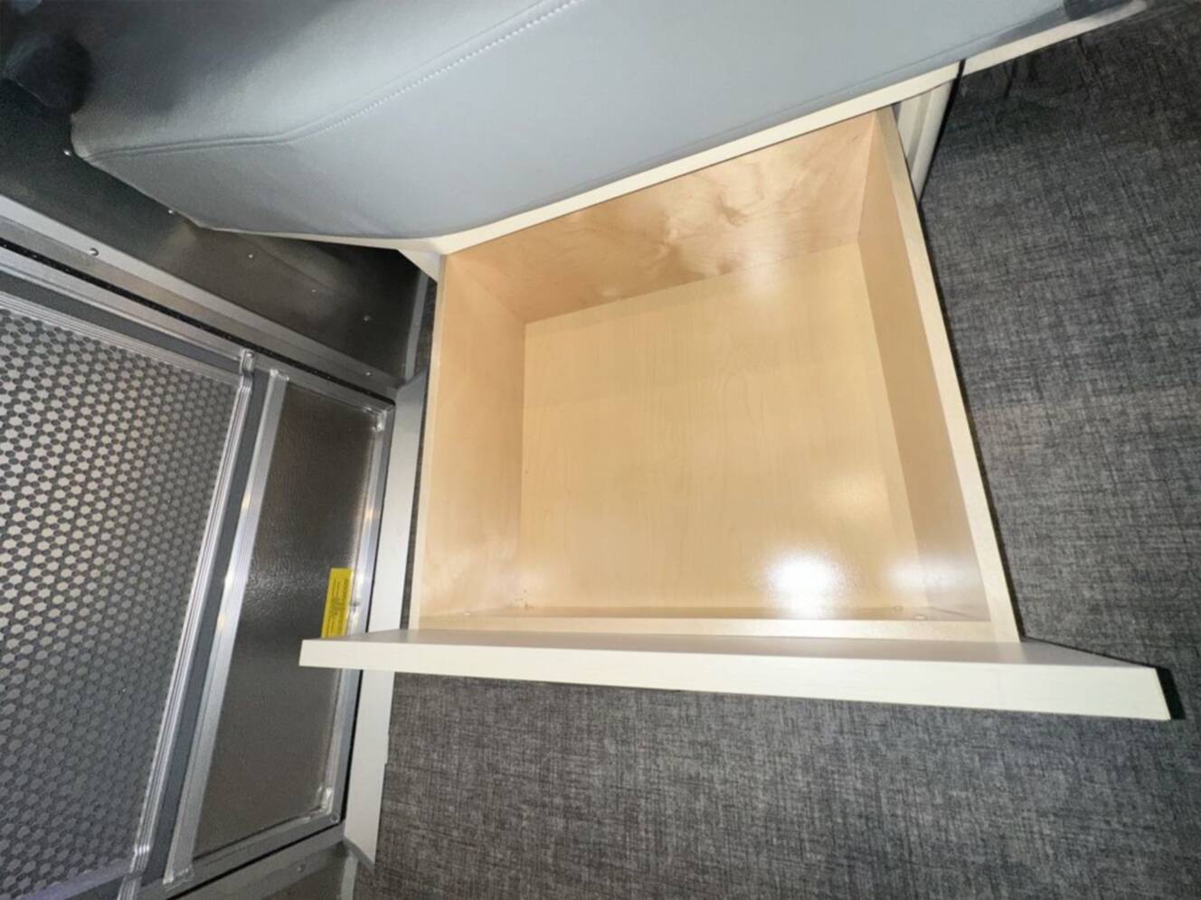 A photo of this 2026 Airstream 25FBT Flying Cloud