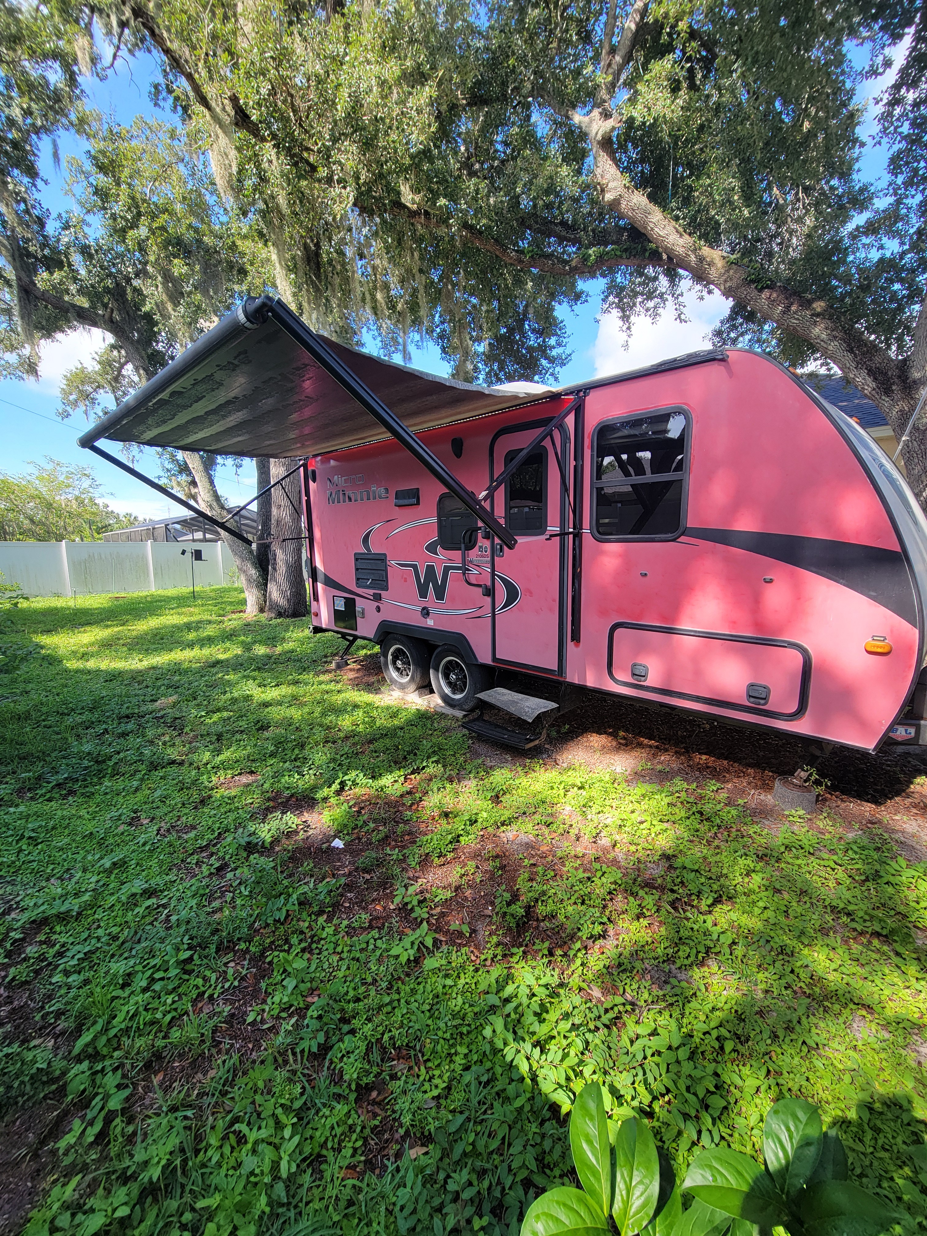 2019 Winnebago MICRO MINNIE 2106DS RV