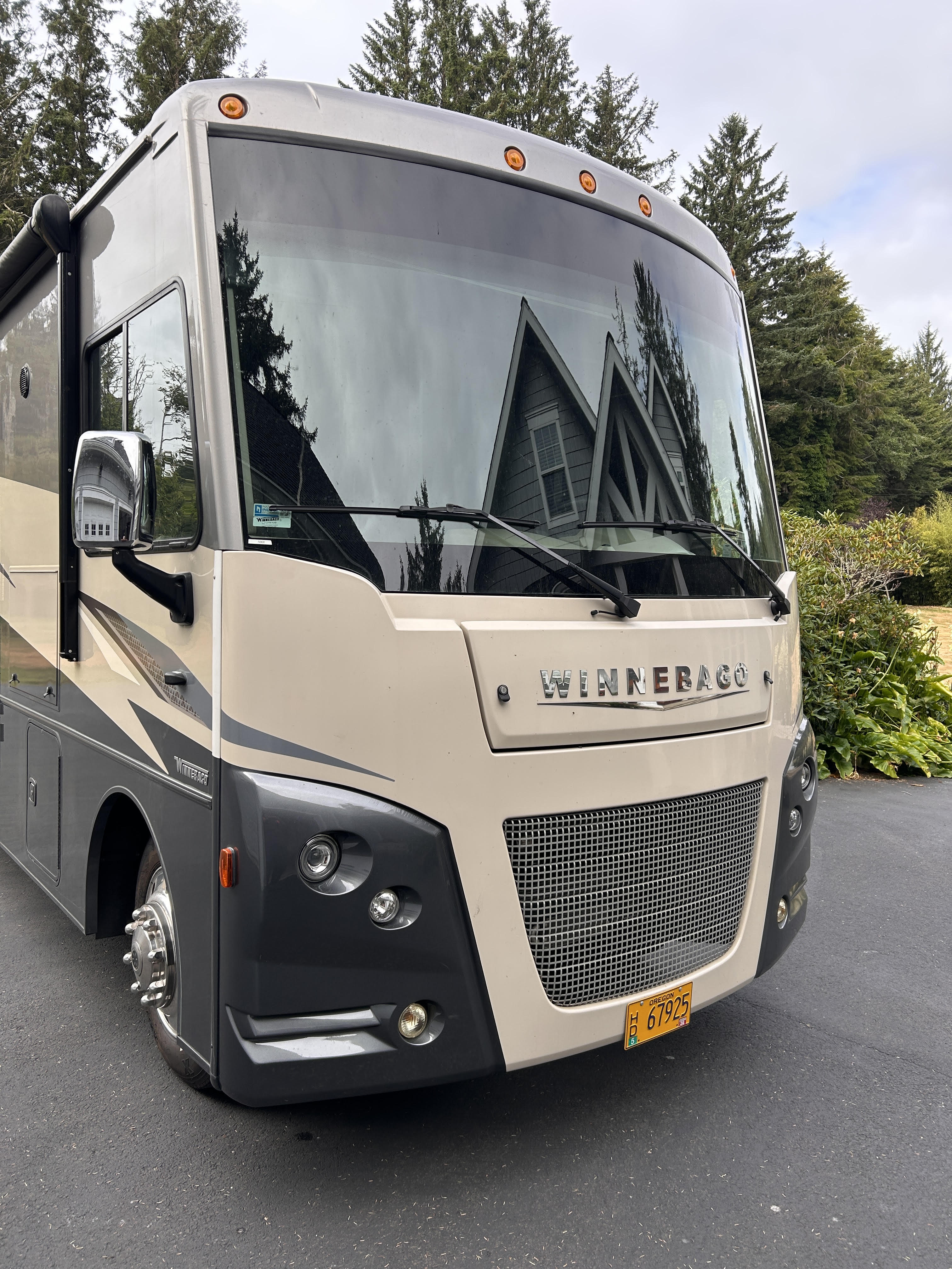 2021 Winnebago VISTA 35U RV