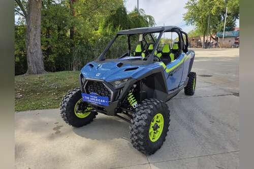 2025 Polaris RZR PRO XP 4 Ultimate in cement city MI