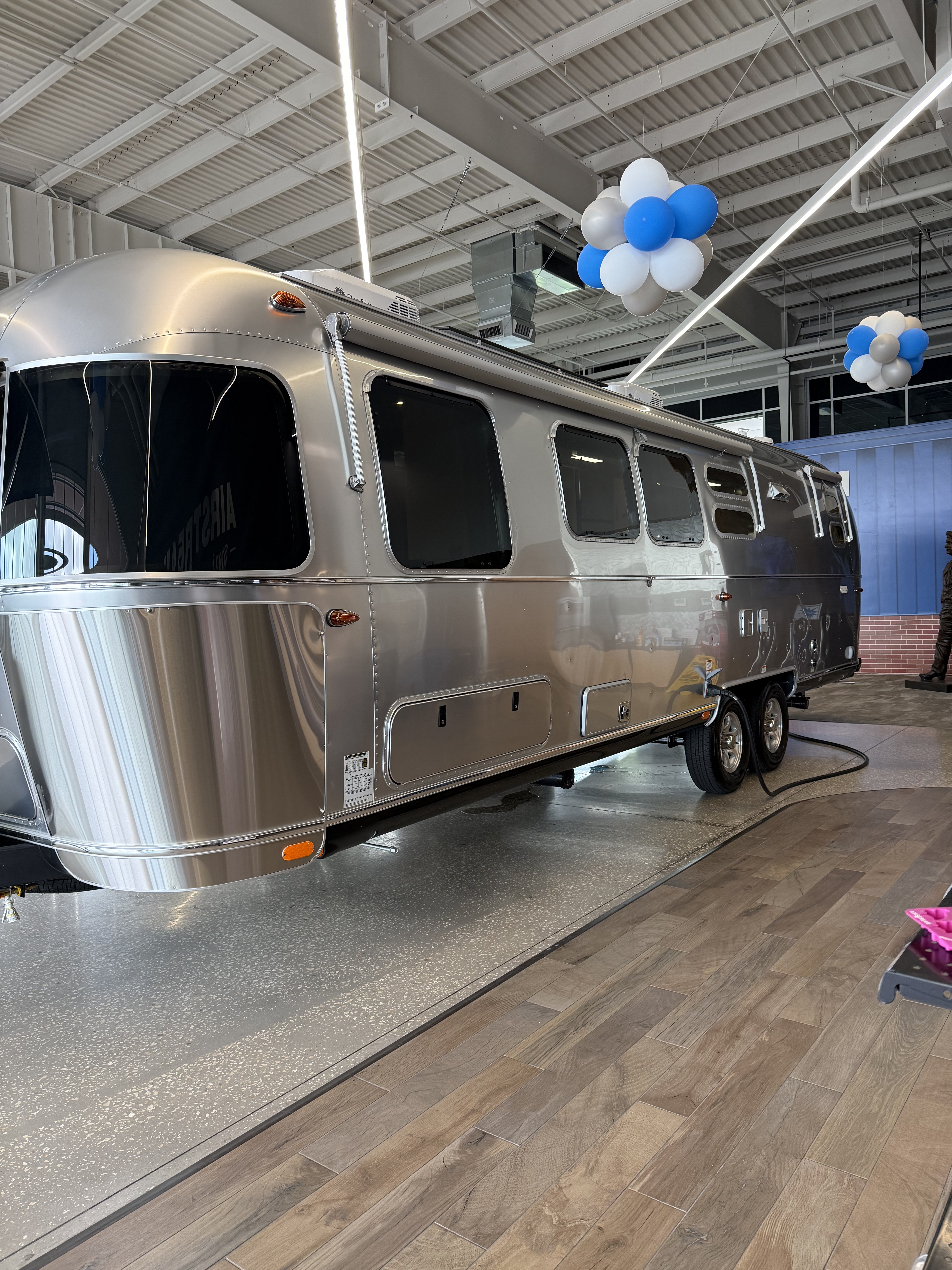 2025 Airstream FLYING CLOUD 30FB OFFICE RV