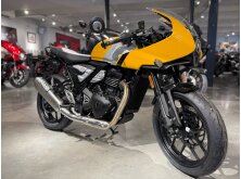 Triumph Expands 400 Lineup with Tracker and Thruxton  image
