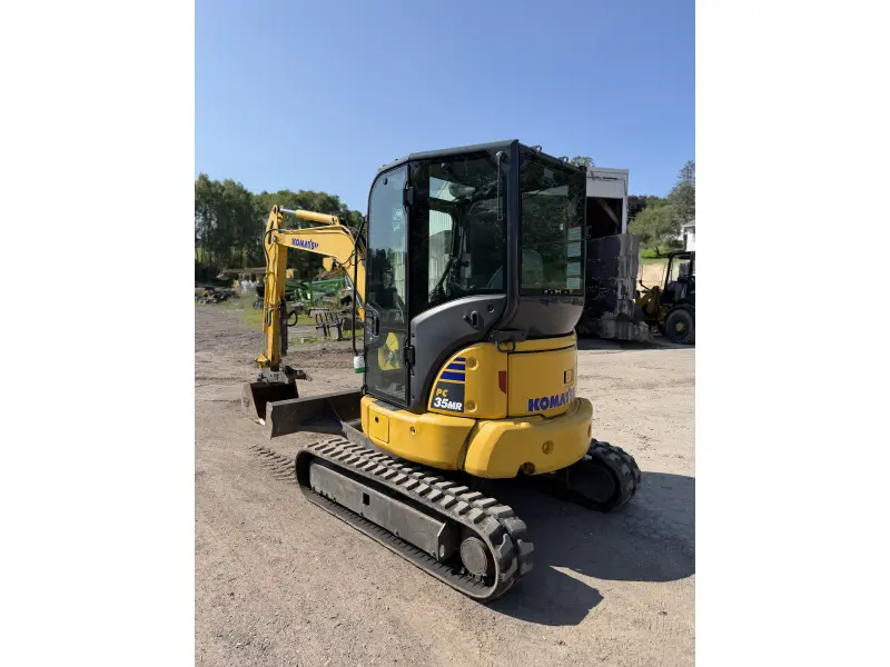 2021 KOMATSU PC35MR-5