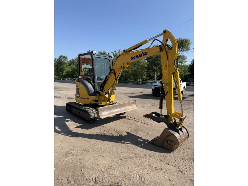 2021 KOMATSU PC35MR-5