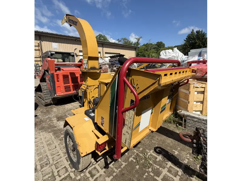 2017 VERMEER BC700XL