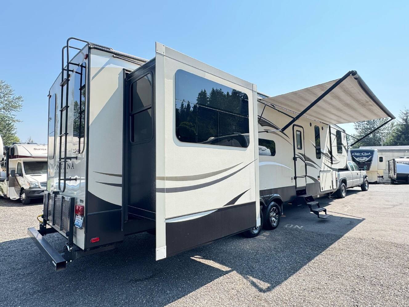 A photo of this 2016 Keystone Montana High Country