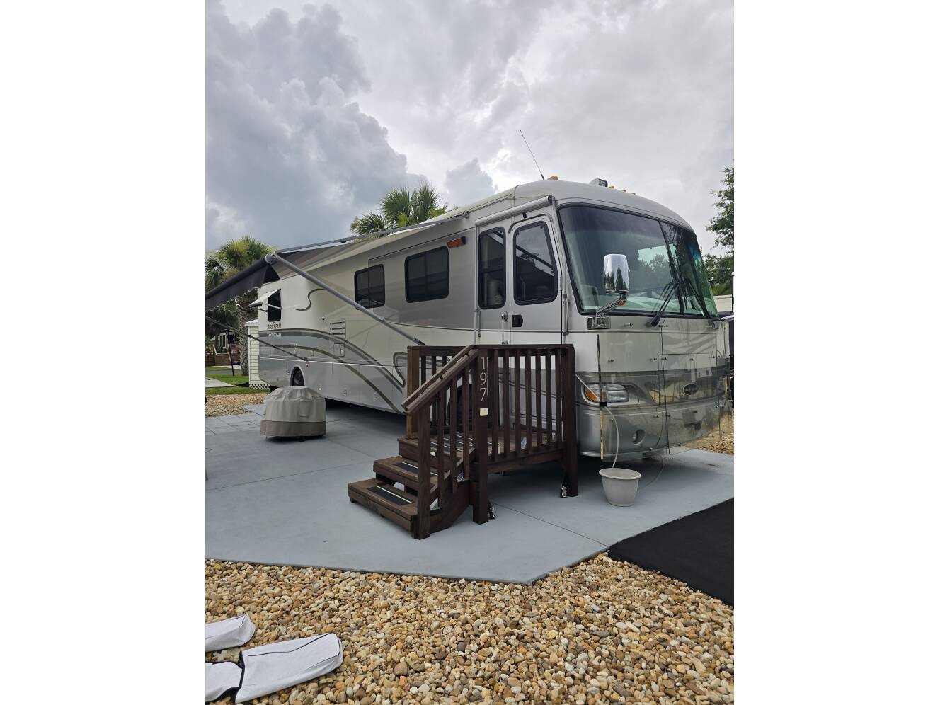 A photo of this 2000 Airstream LAND YACHT XL