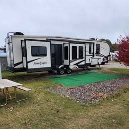 2018 Forest River SANDPIPER 389RD RV