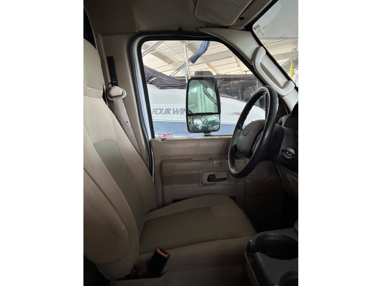 A photo of this 2014 Thor Motor Coach FOUR WINDS MAJESTIC 28A