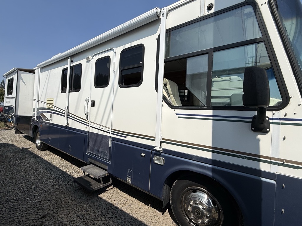 2002 Airstream LAND YACHT 35 in portland OR