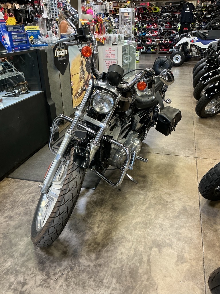 2003 Harley-Davidson SPORTSTER 883 Cruiser motorcycle