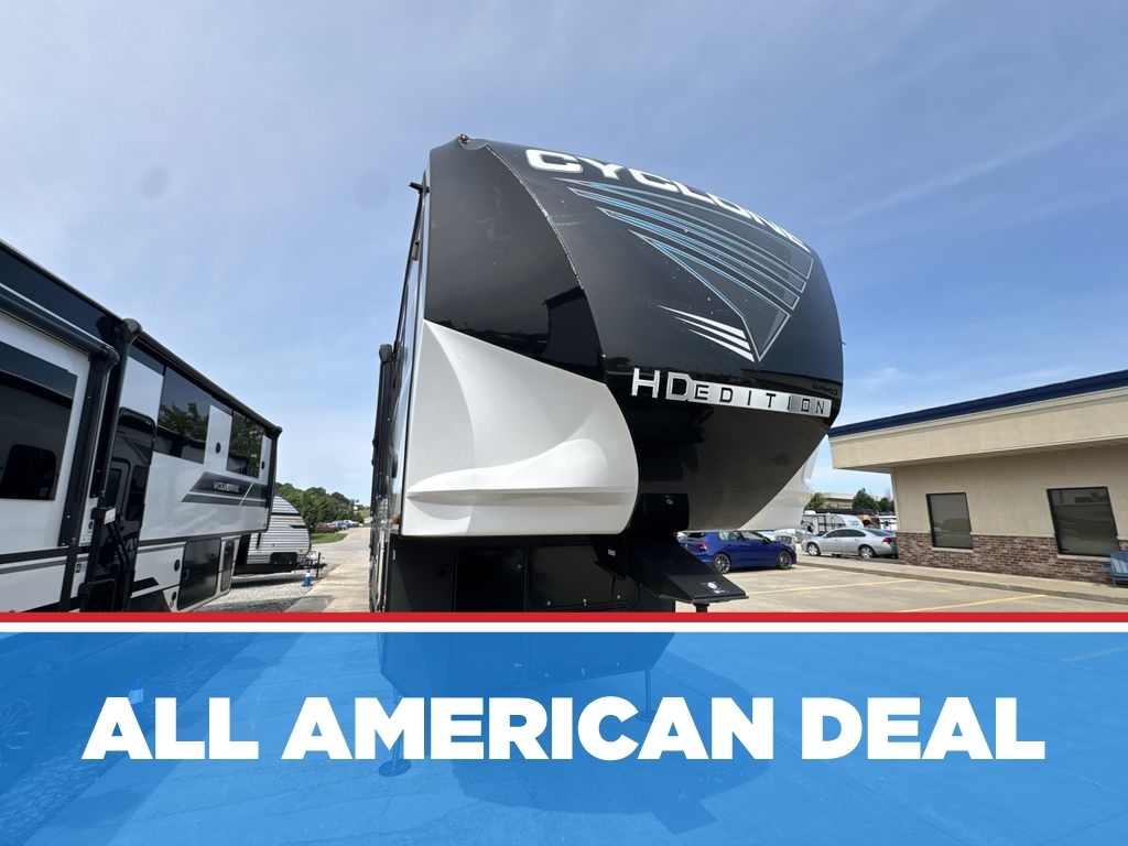 2022 Heartland Cyclone 4007 Fifth Wheel Toy Hauler RV