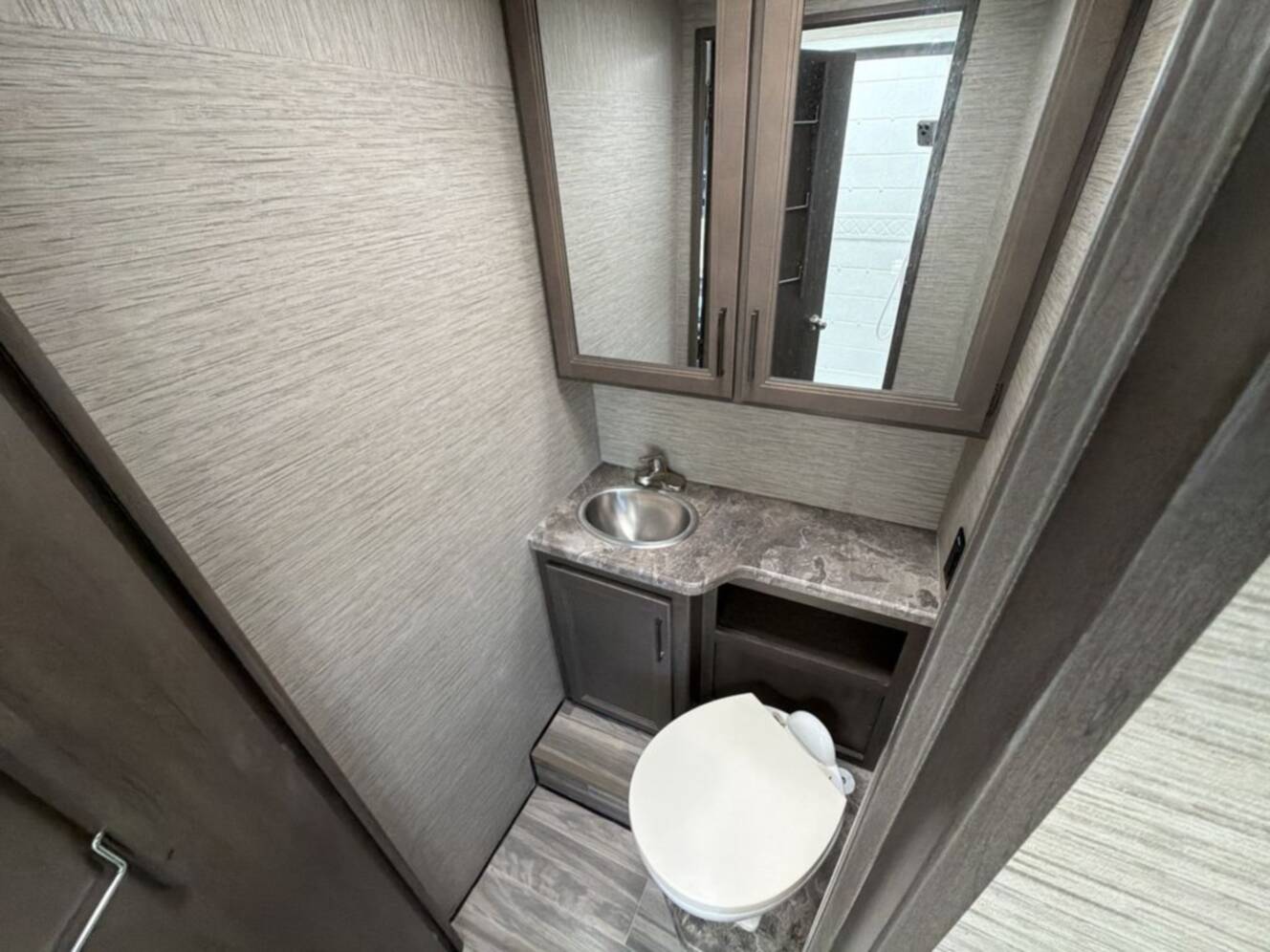 A photo of this 2024 Thor Motor Coach Four Winds 28A