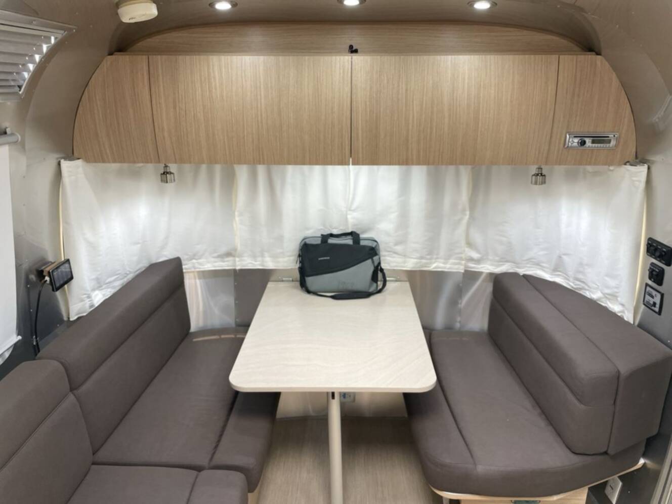 A photo of this 2017 Airstream Flying Cloud 23D
