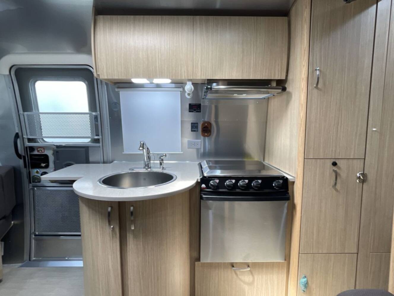 A photo of this 2017 Airstream Flying Cloud 23D